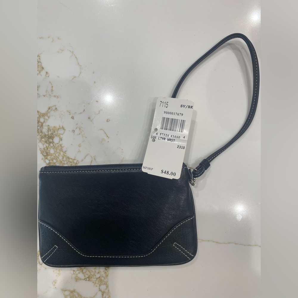 NWT Coach Sleek Black Leather Wristlet with Contrast Stitching